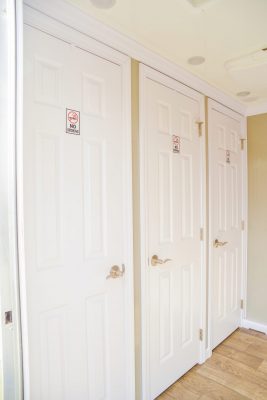 Jag Residence Restroom Trailer 4+4 interior stalls with full-length doors